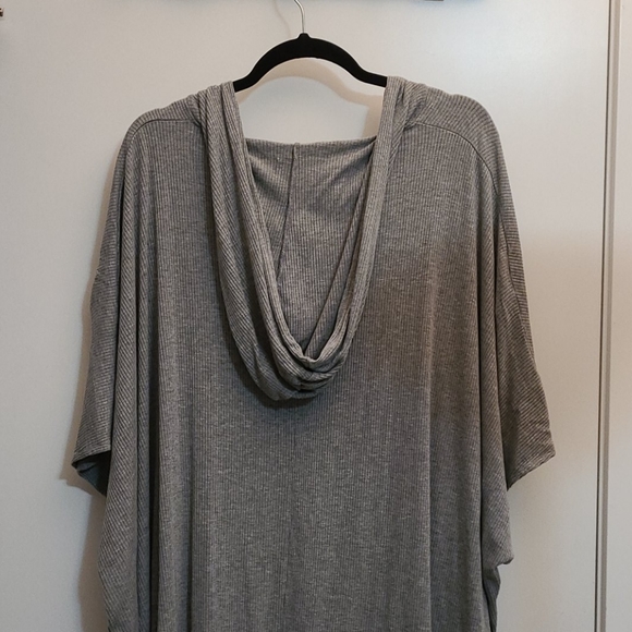 Forever 21 grey ribbed hooded cardigan :) - Picture 3 of 3